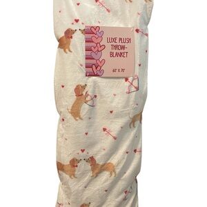 Viral Dachshund Valentines Blanket